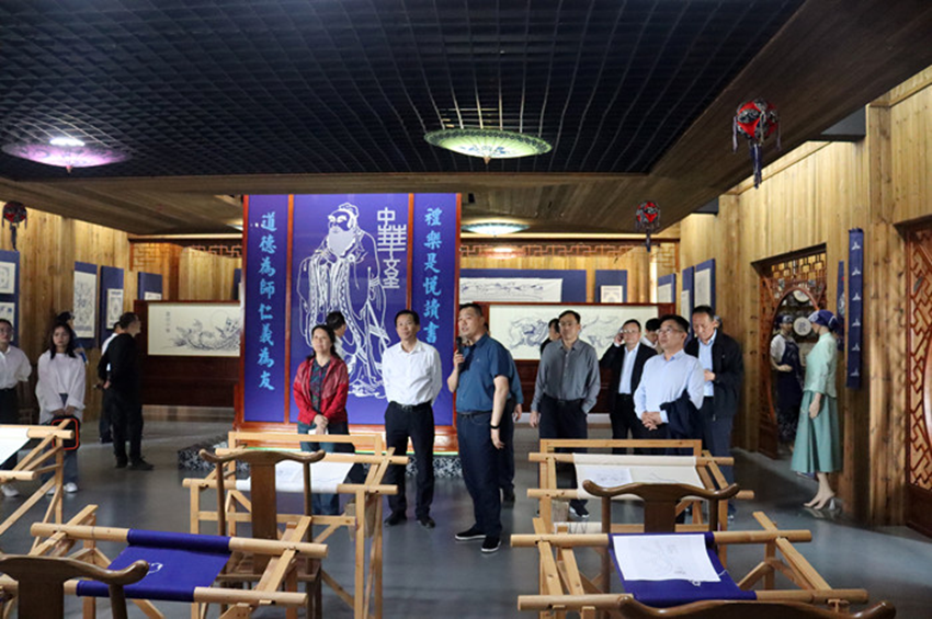 广西壮族自治区来宾市政协来到民建会员所属学?？疾? /></span> 
</p>
<p class=