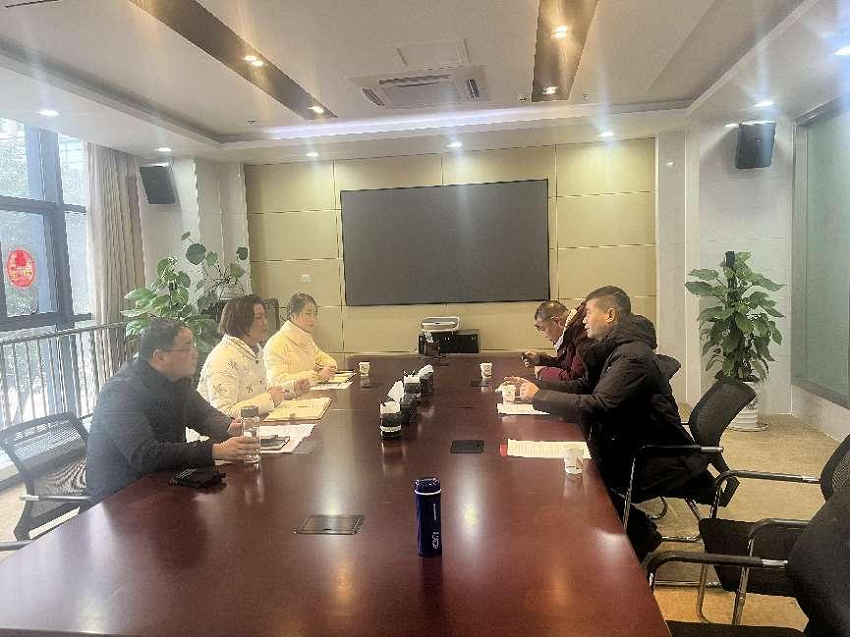 民建企联会朱传定会长一行赴市人才集团、中国银行安庆分公司对接工作