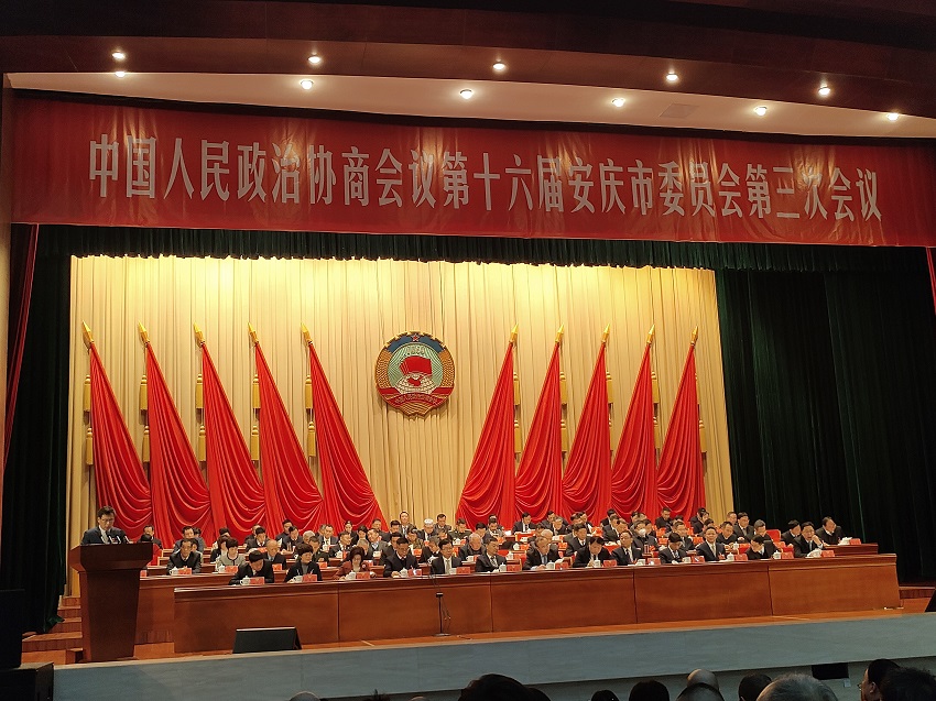走进两会    倾听民建发声