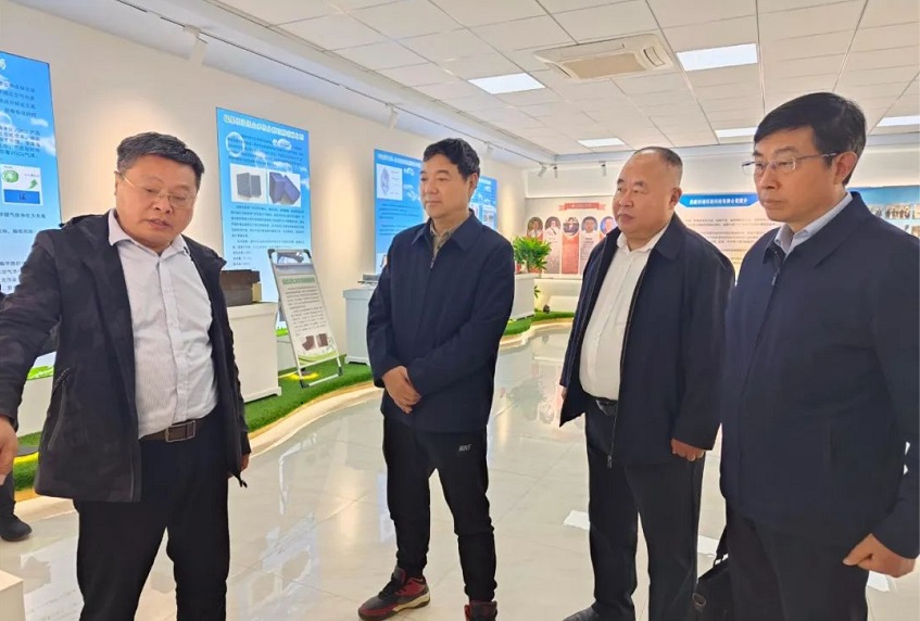市人大常委会主任周东明一行的访慰问民建会员企业科浦环保科技公司