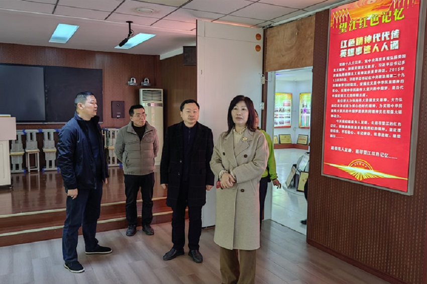 利辛县统战部来民建会员所属学?？疾旖涣魍痴焦ぷ? /></span> 
</p>
<p class=