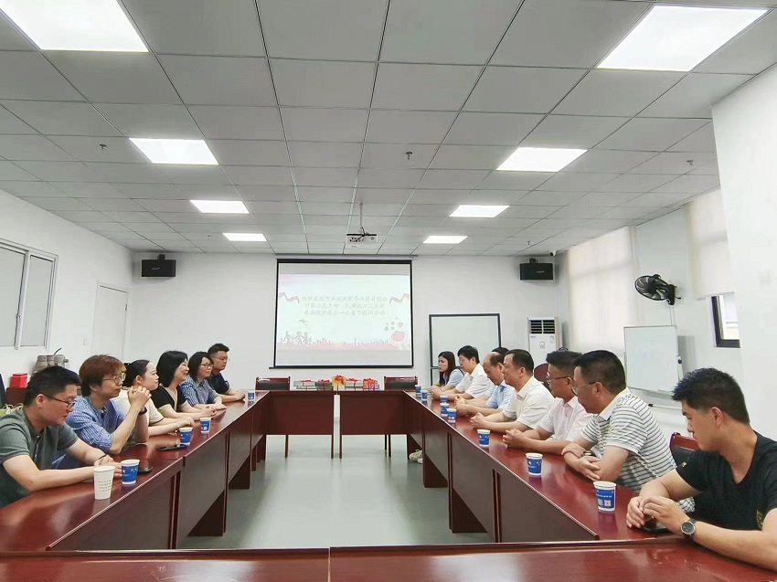 情暖童心，与爱同行