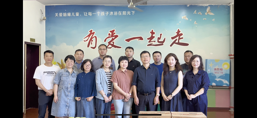 同心托举，共待花开